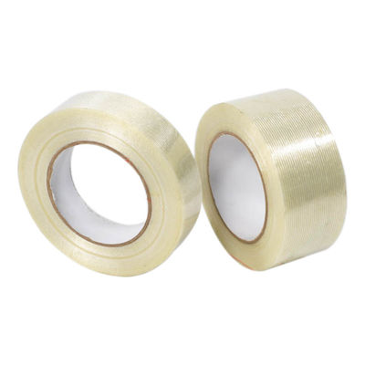 बंडलिंग के लिए 150mic मोटाई और 48mm*40m आकार के साथ वाटरप्रूफ मोनो ओरिएंटेड फाइबरग्लास फिलामेंट टेप